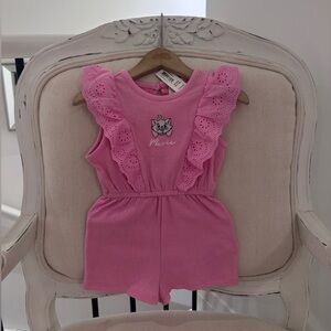 💕 6~12 Mth Pink Cotton Ruffled Eyelet Disney Marie Romper NWT